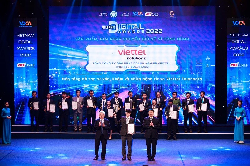 Viettel dẫn dầu giải thưởng chuyển đổi số Việt Nam 2022