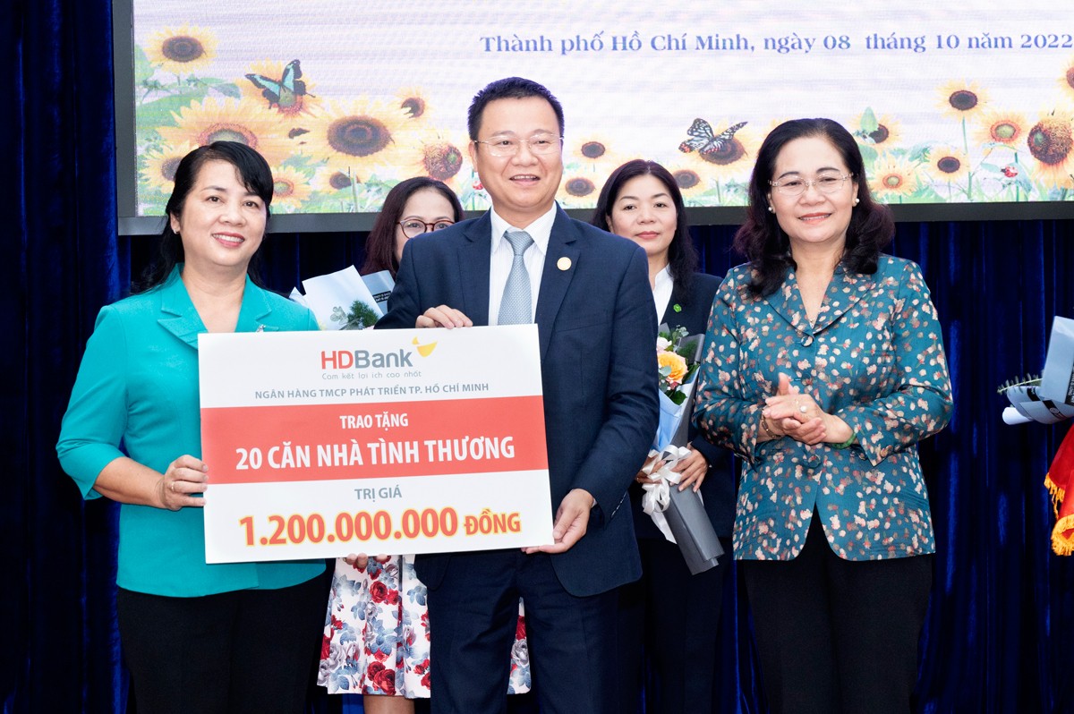 TP. Hồ Chí Minh cùng doanh nghiệp phát động Tháng cao điểm “Vì người nghèo” 2022