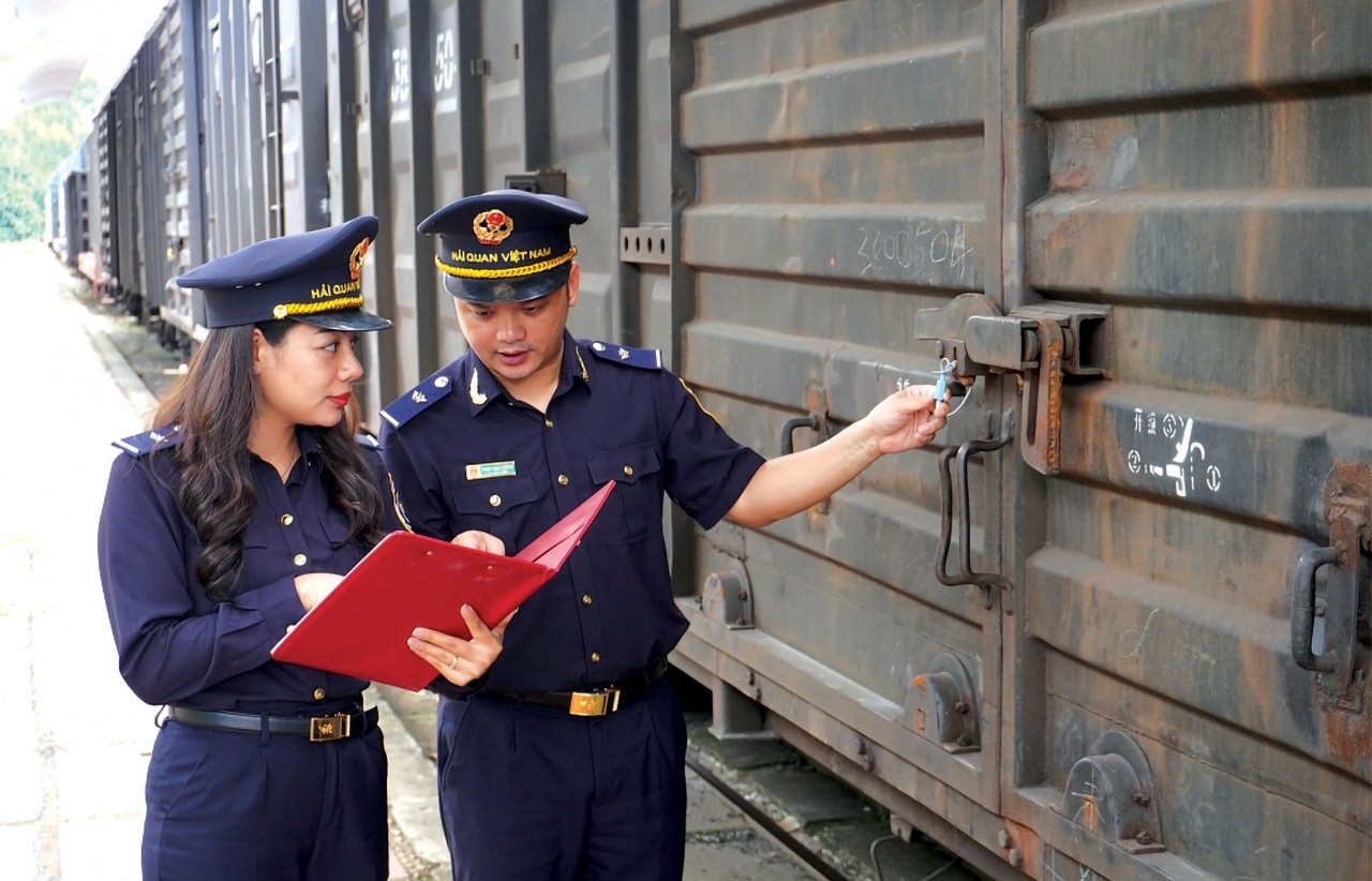 Phát huy lợi thế lớn cho hàng xuất khẩu từ vận tải đường sắt