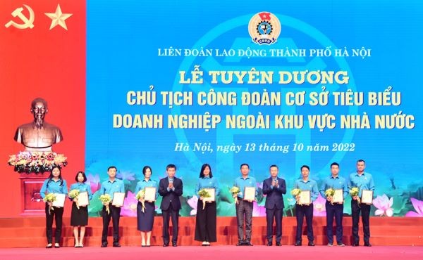 Hà Nội: Tôn vinh 10 doanh nghiệp tiêu biểu, 100  gương người lao động sáng kiến, sáng tạo