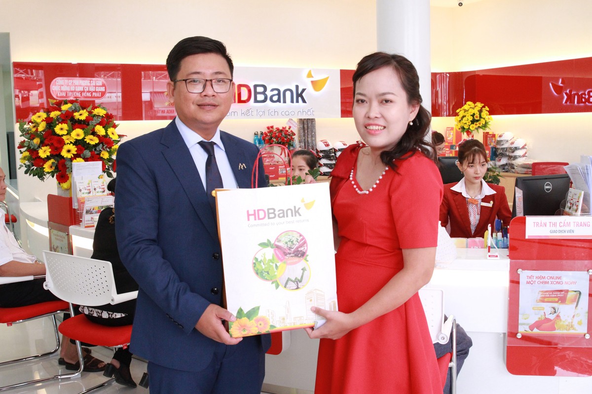 “Đời vui, sáo bay gọi bầy” – Về miền Tây, HDBank “bén duyên” Hậu Giang