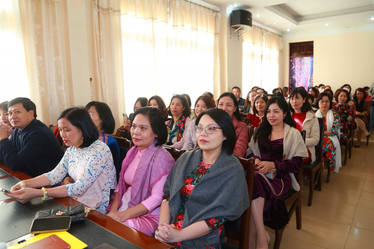 Công đoàn Bộ Tài chính gặp mặt, kỷ niệm 92 năm thành lập Hội Liên hiệp Phụ nữ Việt Nam