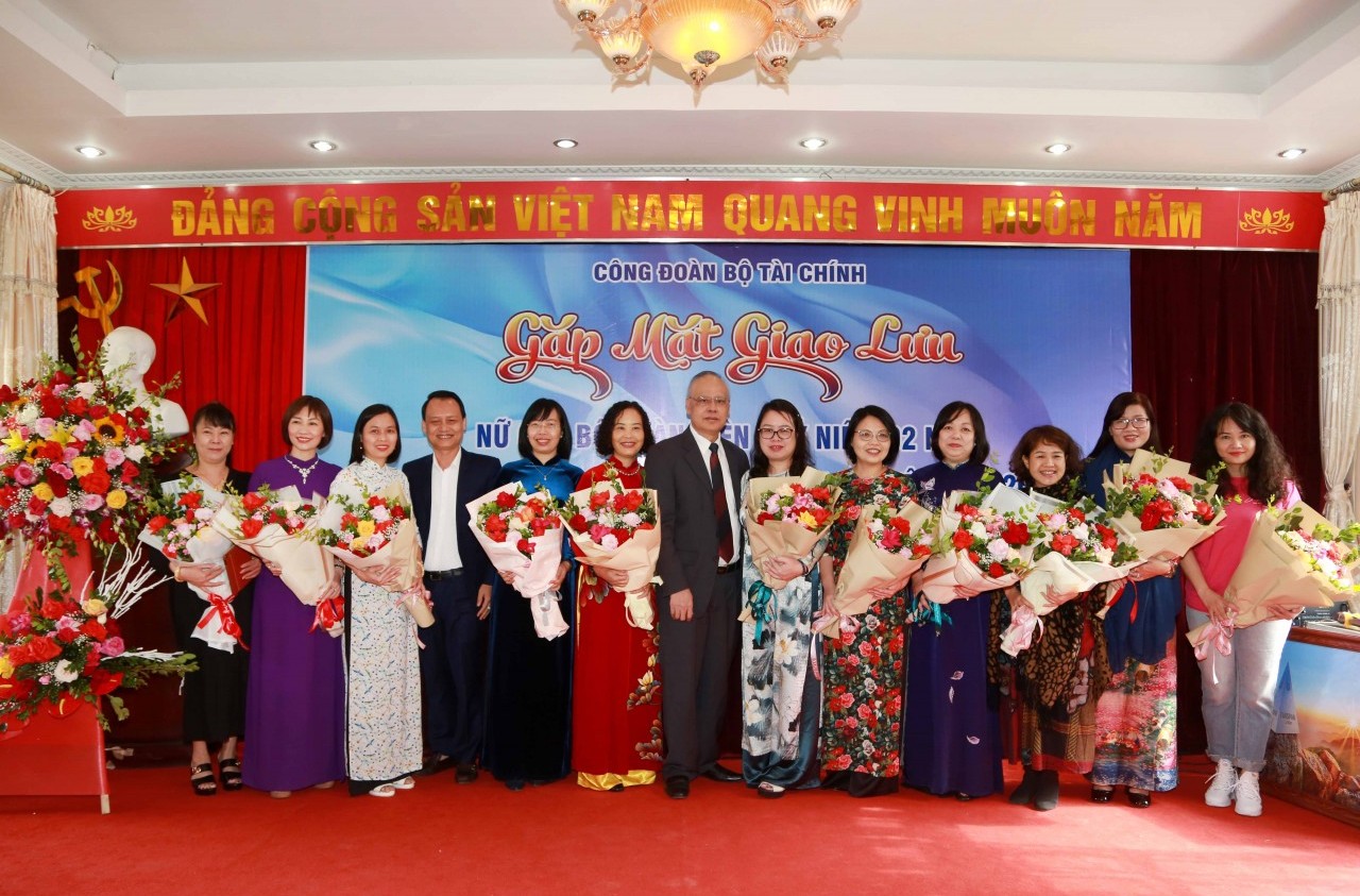Công đoàn Bộ Tài chính gặp mặt, kỷ niệm 92 năm thành lập Hội Liên hiệp Phụ nữ Việt Nam