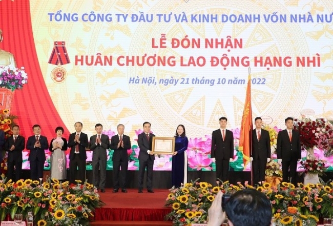 Tổng công ty Đầu tư và Kinh doanh vốn nhà nước đón nhận Huân chương Lao Động Hạng Nhì