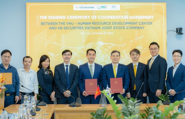 KBSV và Đại học Quốc gia Hà Nội hợp tác toàn diện và phát triển nguồn nhân lực