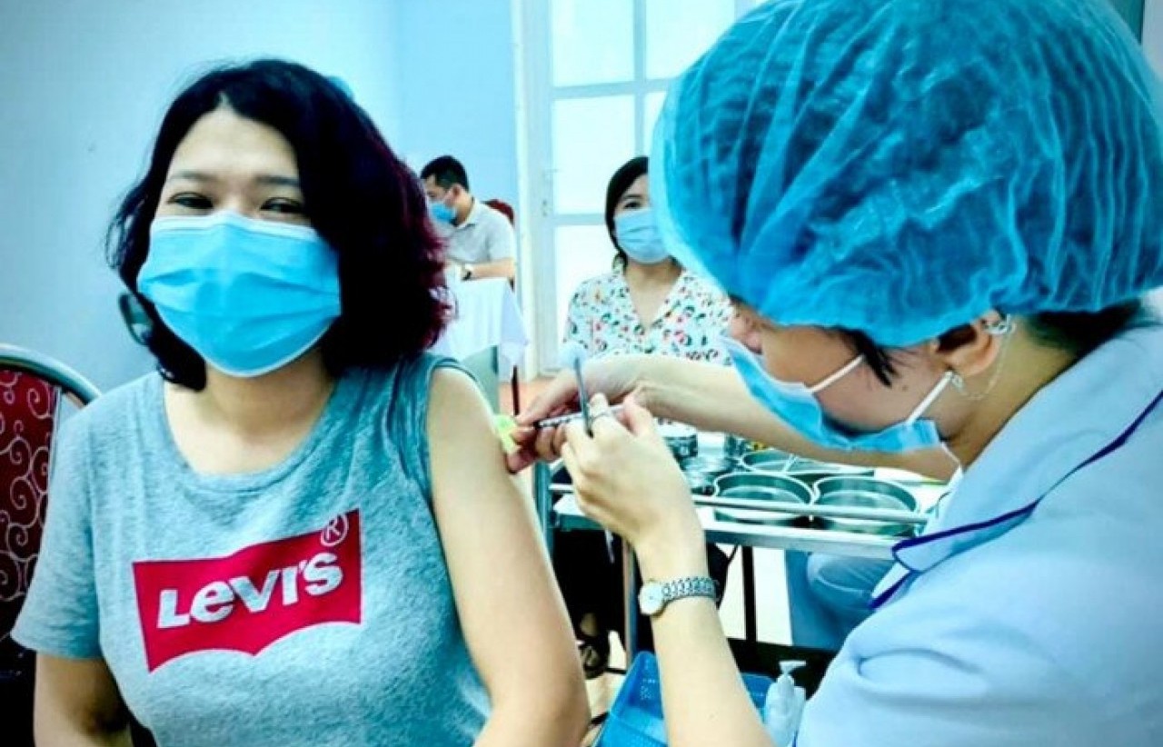 Cả nước ghi nhận 756 ca mắc mới COVID-19 trong ngày 2/11, thêm 1 ca tử vong
