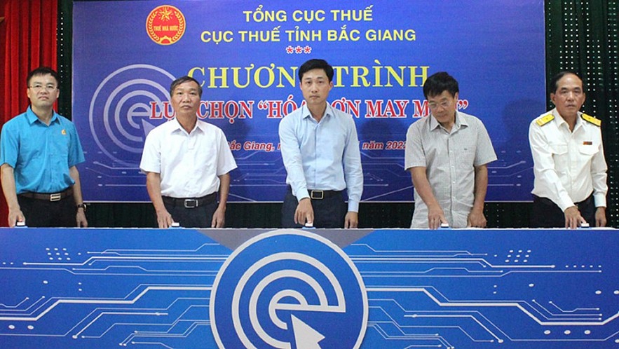 Bắc Giang: 30 người trúng giải thưởng “Hóa đơn may mắn”