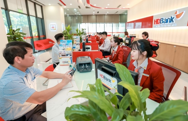Lãnh đạo HDBank đăng ký mua vào 1 triệu cổ phiếu HDB
