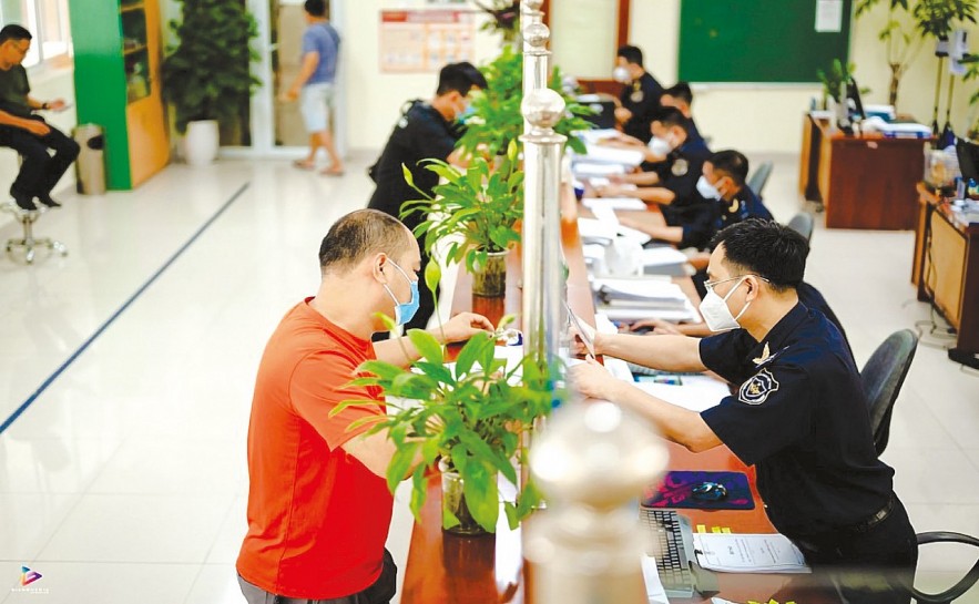 Cơ quan hải quan kiểm tra C/O nhằm đảm bảo doanh nghiệp được đối xử bình đẳng. Ảnh: HN