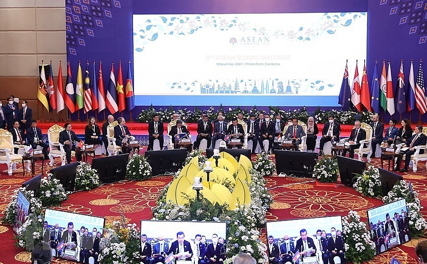 Thủ tướng dự Đối thoại Toàn cầu ASEAN: Bảo đảm các cân bằng chiến lược