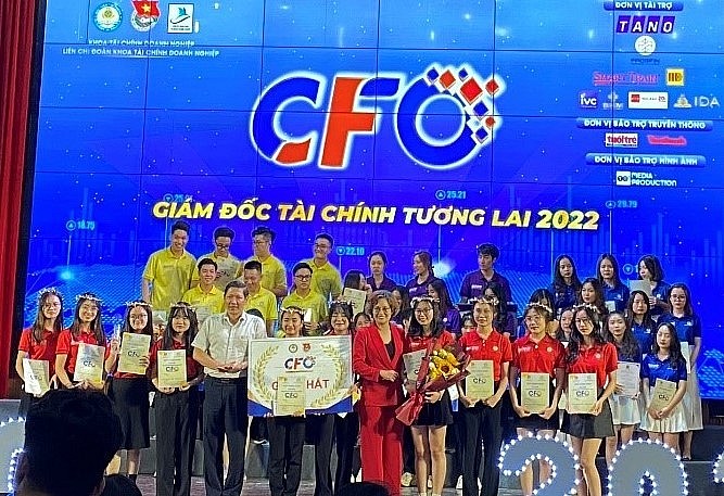 Đội READIES xuất sắc giành quán quân Giám đốc Tài chính tương lai - CFO 2022