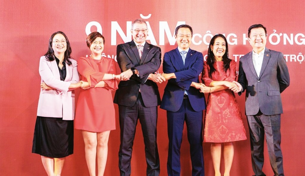 Techcombank và Manulife Việt Nam kỷ niệm 9 năm hợp tác