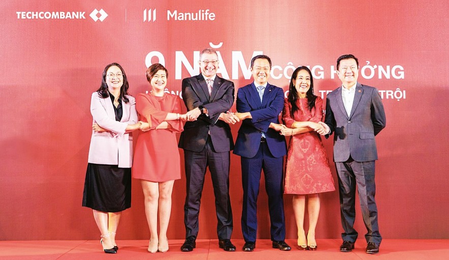 Techcombank và Manulife Việt Nam kỷ niệm 9 năm hợp tác