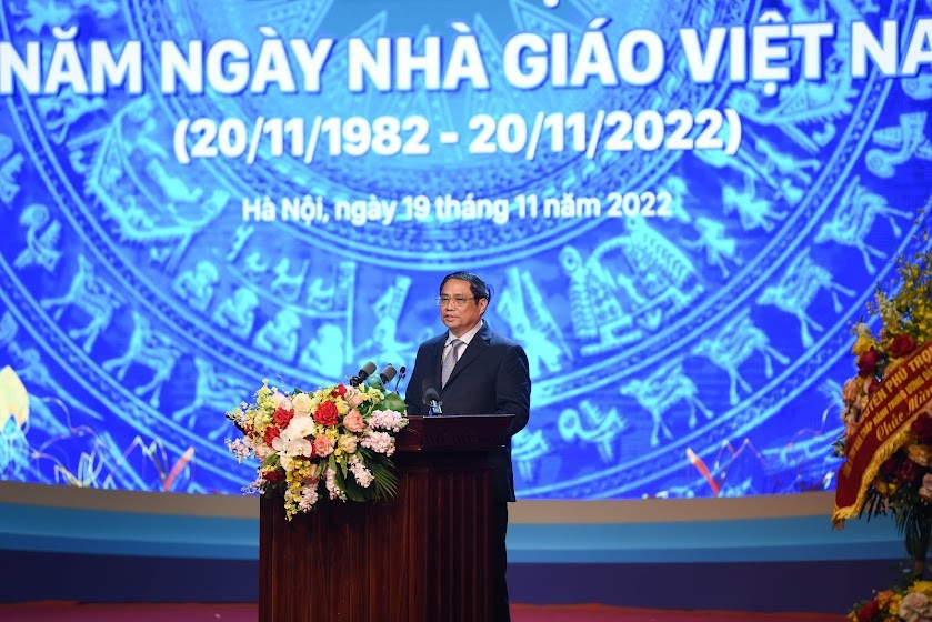 Thủ tướng Chính phủ Phạm Minh Chính dự lễ kỷ niệm 40 năm Ngày Nhà giáo Việt Nam
