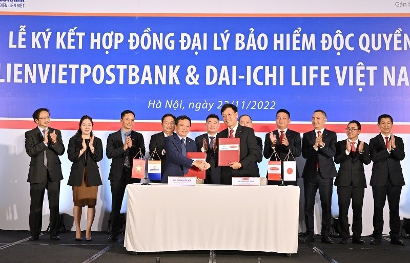 LienVietPostBank và Dai-ichi Life Việt Nam ký hợp đồng độc quyền kinh doanh bảo hiểm liên kết ngân hàng 15 năm