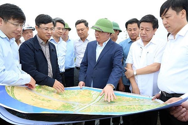 Bí thư Thành uỷ Hà Nội làm việc với các quận, huyện về tiến độ xây dựng đường Vành đai 4 - Vùng Thủ đô