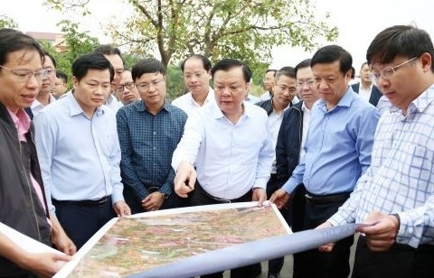 Bí thư Thành ủy Hà Nội Đinh Tiến Dũng khảo sát thực địa đường Vành đai 4 tại tỉnh Bắc Ninh, Hưng Yên