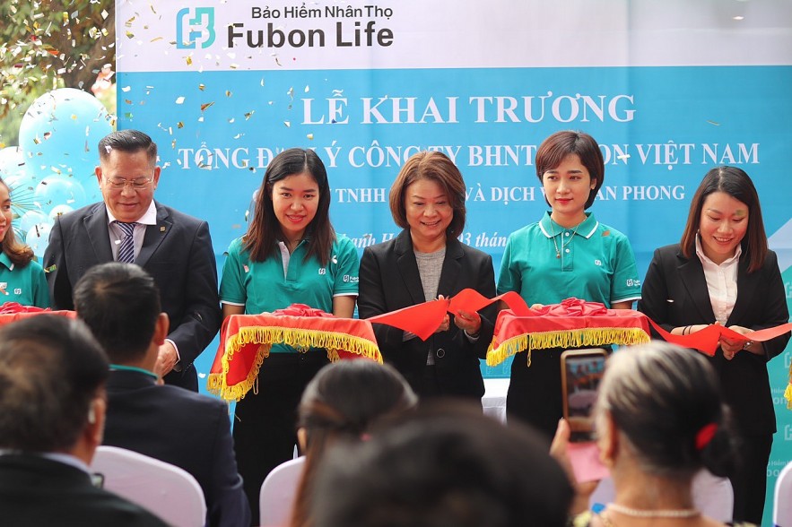 Fubon Life Việt Nam khai trương hai tổng đại lý mới tại Hội An và Thanh Hóa