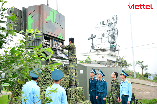 Viettel trình diễn nhiều sản phẩm công nghệ tại Triển lãm Quốc phòng quốc tế Việt Nam 2022