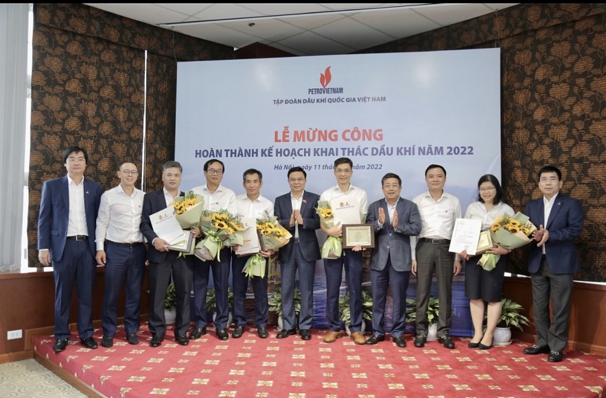 Giao ban CEO tháng 12 – 2022:  Petrovietnam về đích sớm các chỉ tiêu sản xuất kinh doanh năm 2022, dự kiến thiết lập kỷ lục mới của ngành Dầu khí Việt Nam