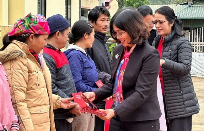 Agribank đồng hành cùng chương trình “Hành trình biên cương xanh” tại Cao Bằng