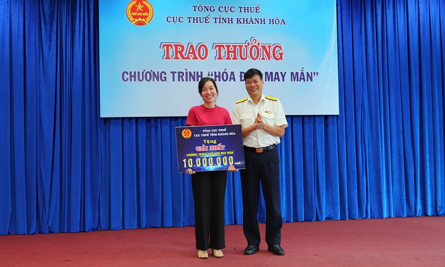 Cục Thuế Khánh Hòa: Trao thưởng “hóa đơn may mắn” cho 58 cá nhân