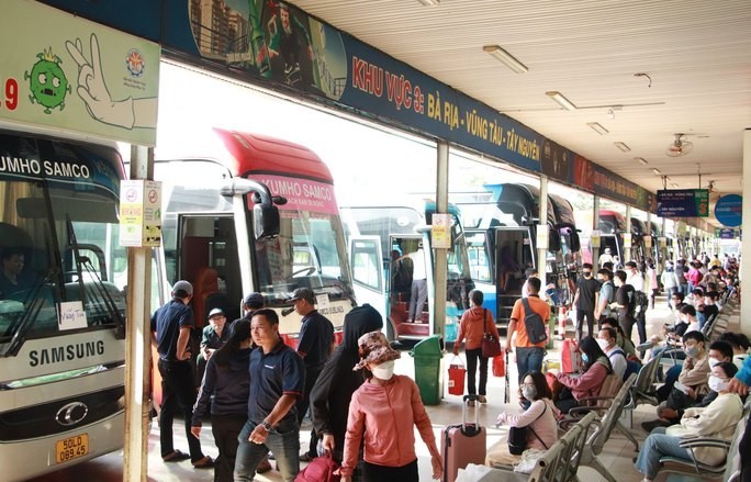 'Cháy' vé tàu, xe ngày giáp tết
