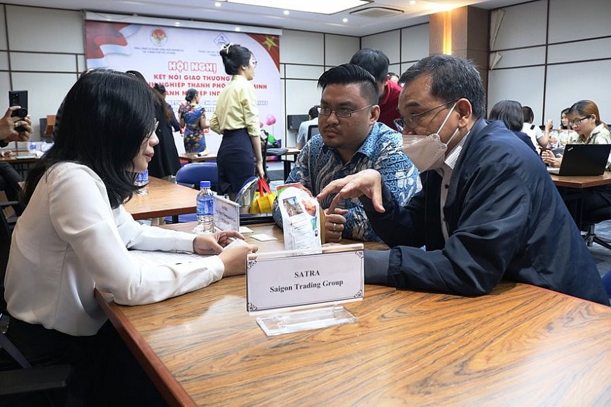 Doanh nghiệp Indonesia tìm cơ hội hợp tác với đại diện Satra. Ảnh Việt Dũng Doanh nghiệp Indonesia tìm cơ hội hợp tác với đại diện Satra. Ảnh Việt Dũng