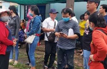 Nhiều giải pháp hỗ trợ công nhân mất việc làm dịp cuối năm