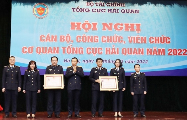Tổng cục Hải quan thi đua hoàn thành xuất sắc nhiệm vụ năm 2023