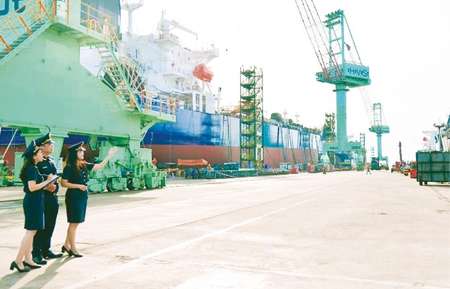 cuc hai quan khanh hoa khai thac hieu qua nguon thu tu xang dau