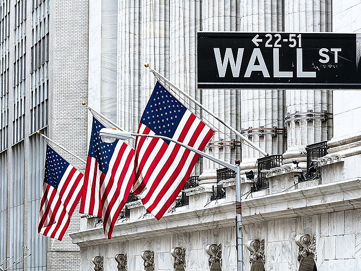 Hai chỉ số S&P 500 và Nasdaq của Phố Wall giảm điểm tuần thứ ba liên tiếp