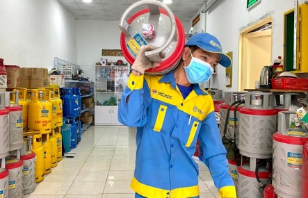 Giá gas bán lẻ trong nước quay đầu giảm mạnh sau hai tháng tăng liên tiếp
