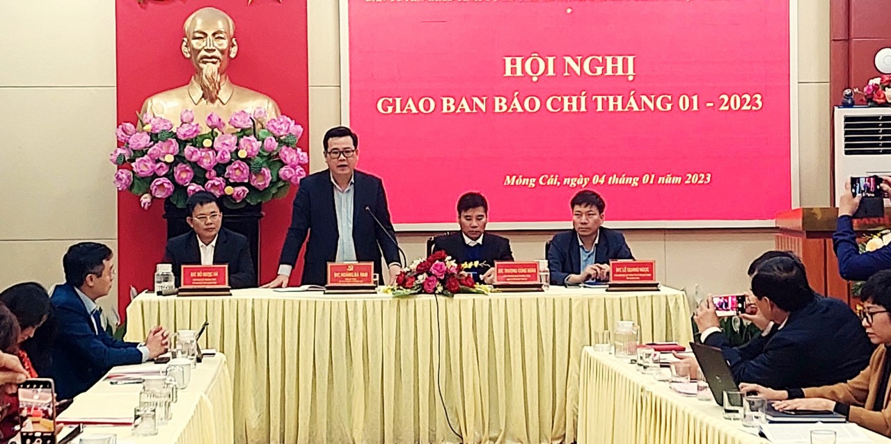 Quảng Ninh tổ chức hội nghị thông tin báo chí thường kỳ Quảng Ninh tổ chức hội nghị thông tin báo chí thường kỳ