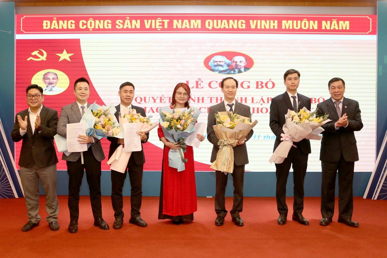 Thành lập Đảng bộ Sở Giao dịch Chứng khoán Việt Nam