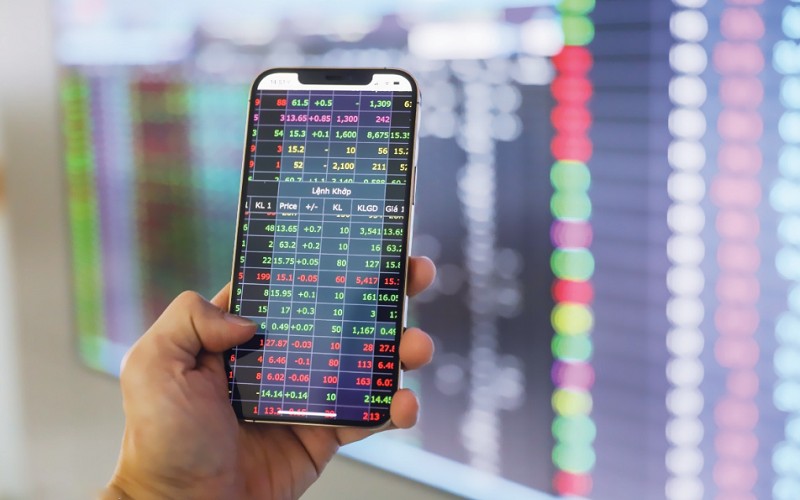 Chứng khoán phái sinh ngày 1/4: Chênh lệch dương nới rộng khi VN30 tiếp đà hồi phục