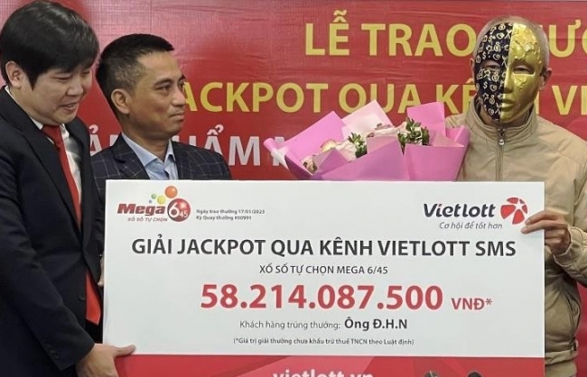 Một người về hưu trúng giải Jackpot Mega 6/45 trị giá 58,2 tỷ đồng