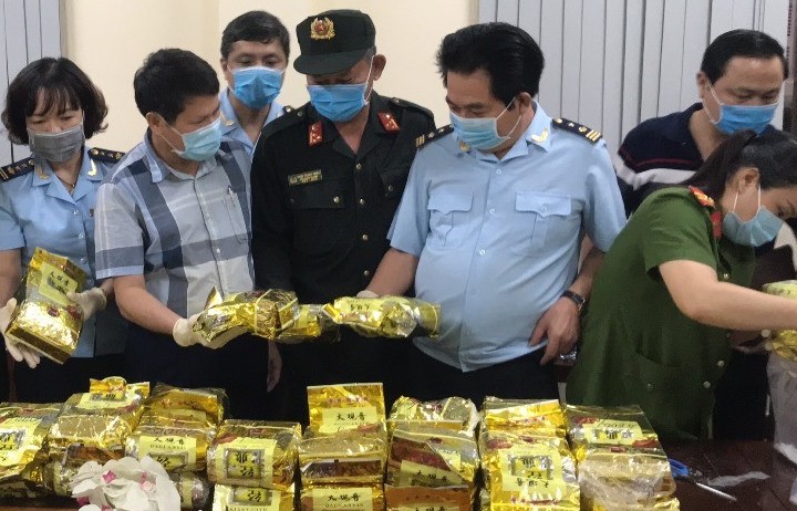 TP. Hồ Chí Minh: Đẩy mạnh phối hợp chống buôn lậu qua đường hàng không