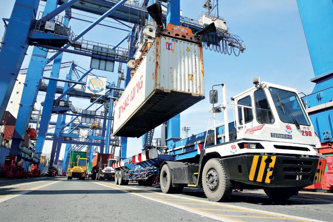 Xuất nhập khẩu hàng hóa của Việt Nam đã có bước tiến mạnh mẽ về mặt quy mô và tốc độ. Xuất nhập khẩu hàng hóa của Việt Nam đã có bước tiến mạnh mẽ về mặt quy mô và tốc độ.