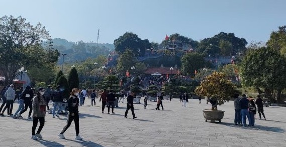 Quảng Ninh đón gần 660.000 lượt khách dịp Tết Nguyên đán Quý Mão