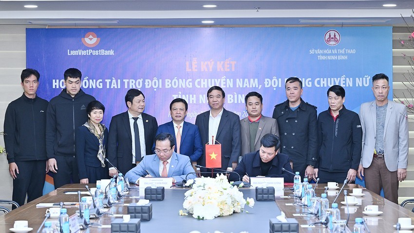 LienVietPostBank tài trợ cho 2 đội bóng chuyền nam - nữ Ninh Bình