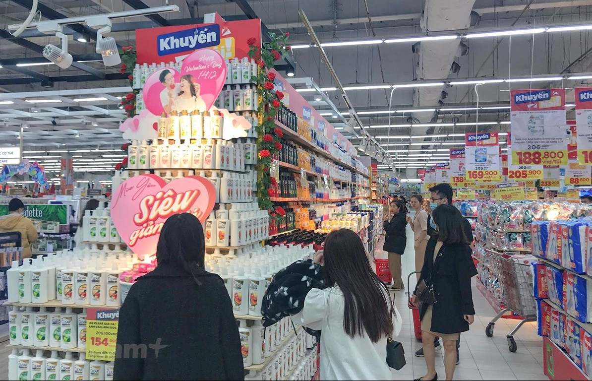 Nhiều ưu đãi cho 'mùa yêu' tại các hệ thống siêu thị tại Hà Nội