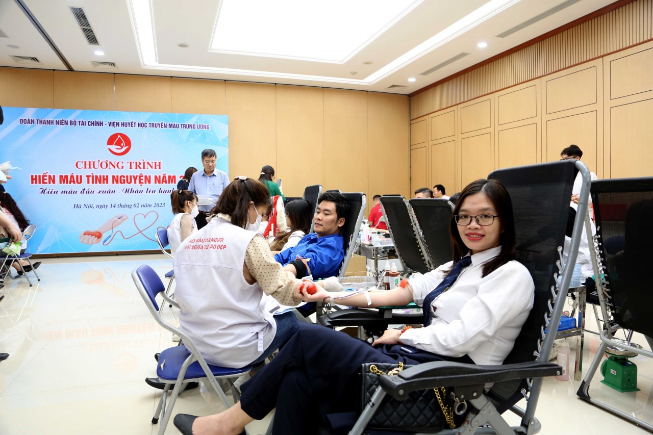 Đoàn Thanh niên Bộ Tài chính tổ chức chương trình Hiến máu tình nguyện năm 2023