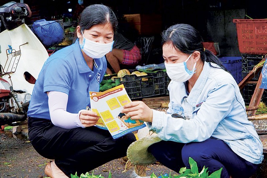 Tuyên truyền chính sách bảo hiểm xã hội, bảo hiểm y tế tới người dân tại Quảng Nam. 