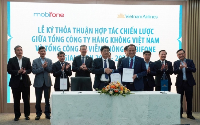 Vietnam Airlines và MobiFone ký kết hợp tác chiến lược