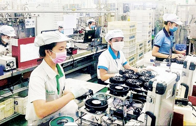 Chính sách thuế, phí đã hỗ trợ đắc lực để “nuôi dưỡng nguồn thu”