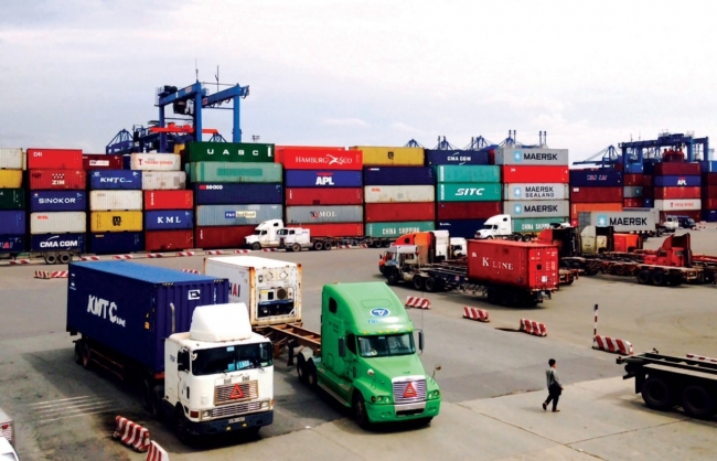Thí điểm giám sát hải quan đối với hàng hóa vận chuyển giữa các cảng