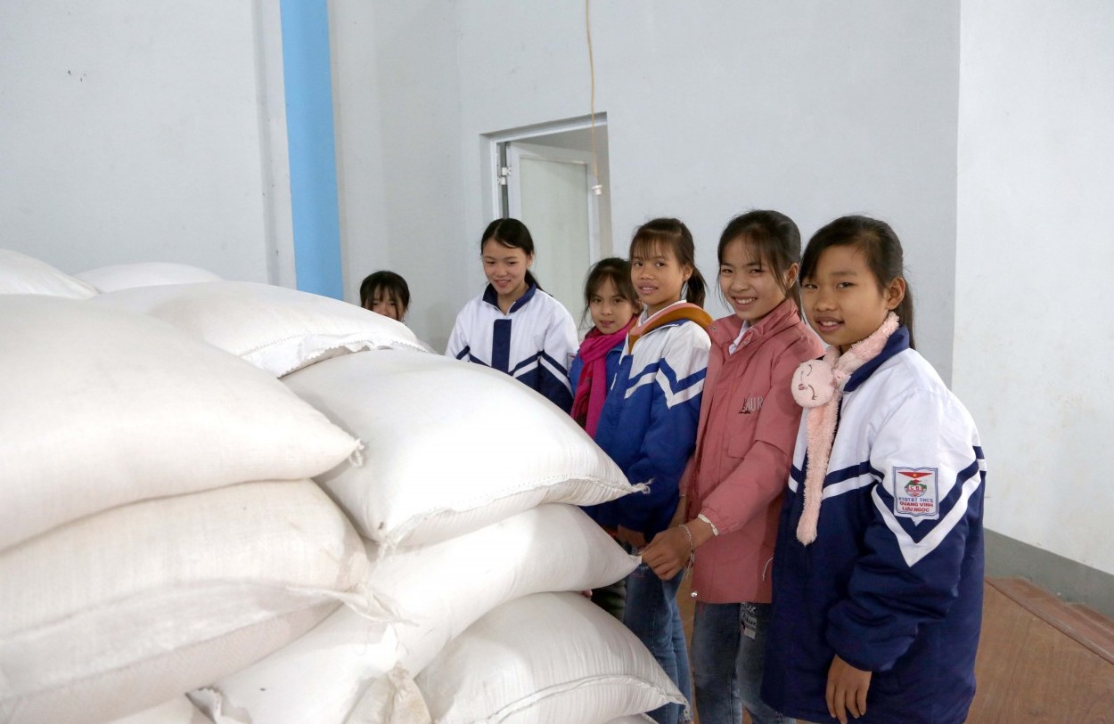 Xuất cấp hơn 33.500 tấn gạo hỗ trợ học sinh học kỳ II năm học 2022 - 2023