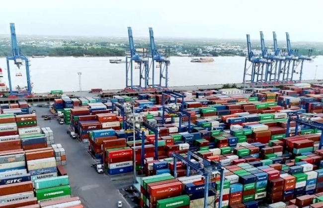 TP. Hồ Chí Minh: Thu ngân sách từ hoạt động xuất nhập khẩu đạt gần 30 nghìn tỷ đồng