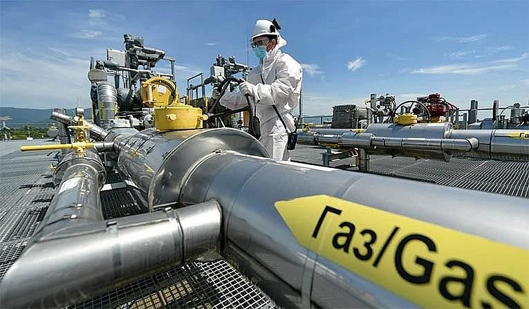 Ngày 3/3: Giá xăng dầu biến động trái chiều, gas đảo chiều nhẹ